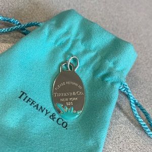 Return to Tiffany Pendant